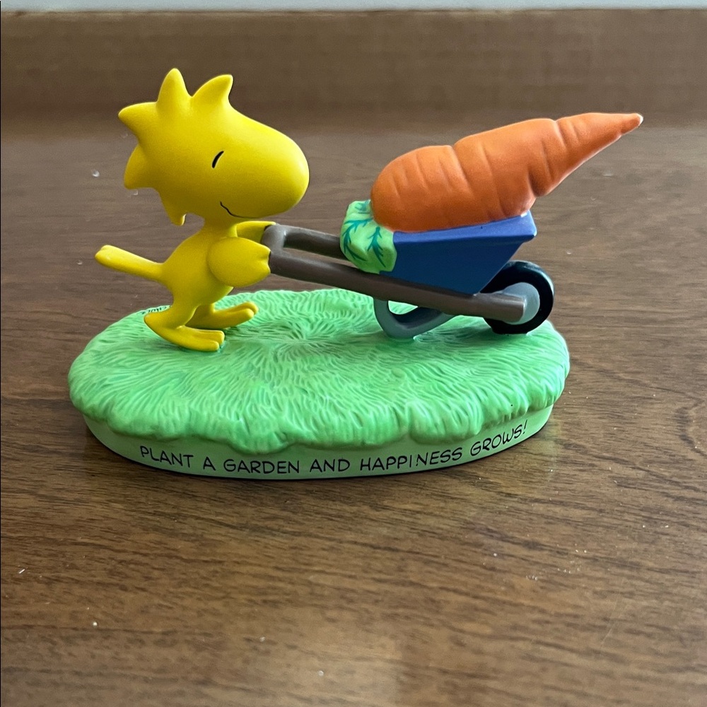 Hallmark Woodstock Yellow Figurine with Green Base and Orange Carrot